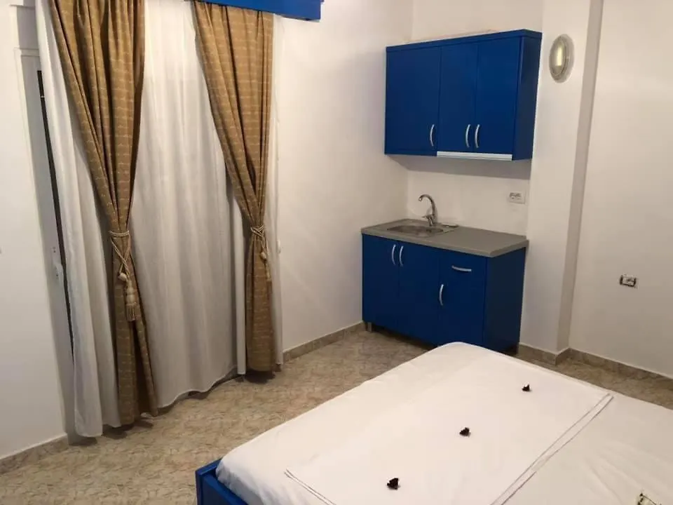 Villa Elvis Caca Ksamil Guest house