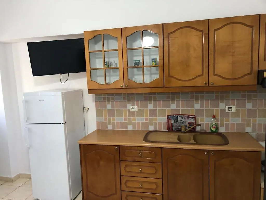 Villa Elvis Caca Ksamil Guest house