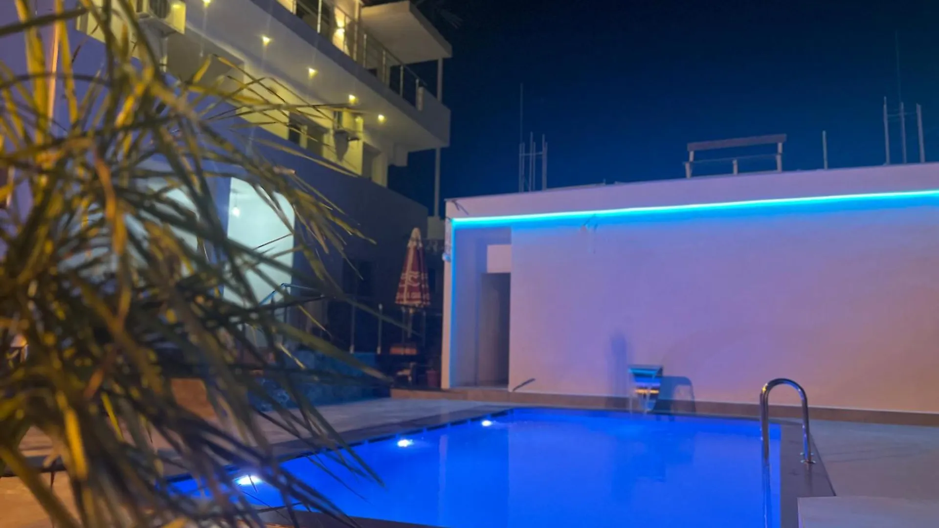 Villa Elvis Caca Ksamil 4*,  Albania